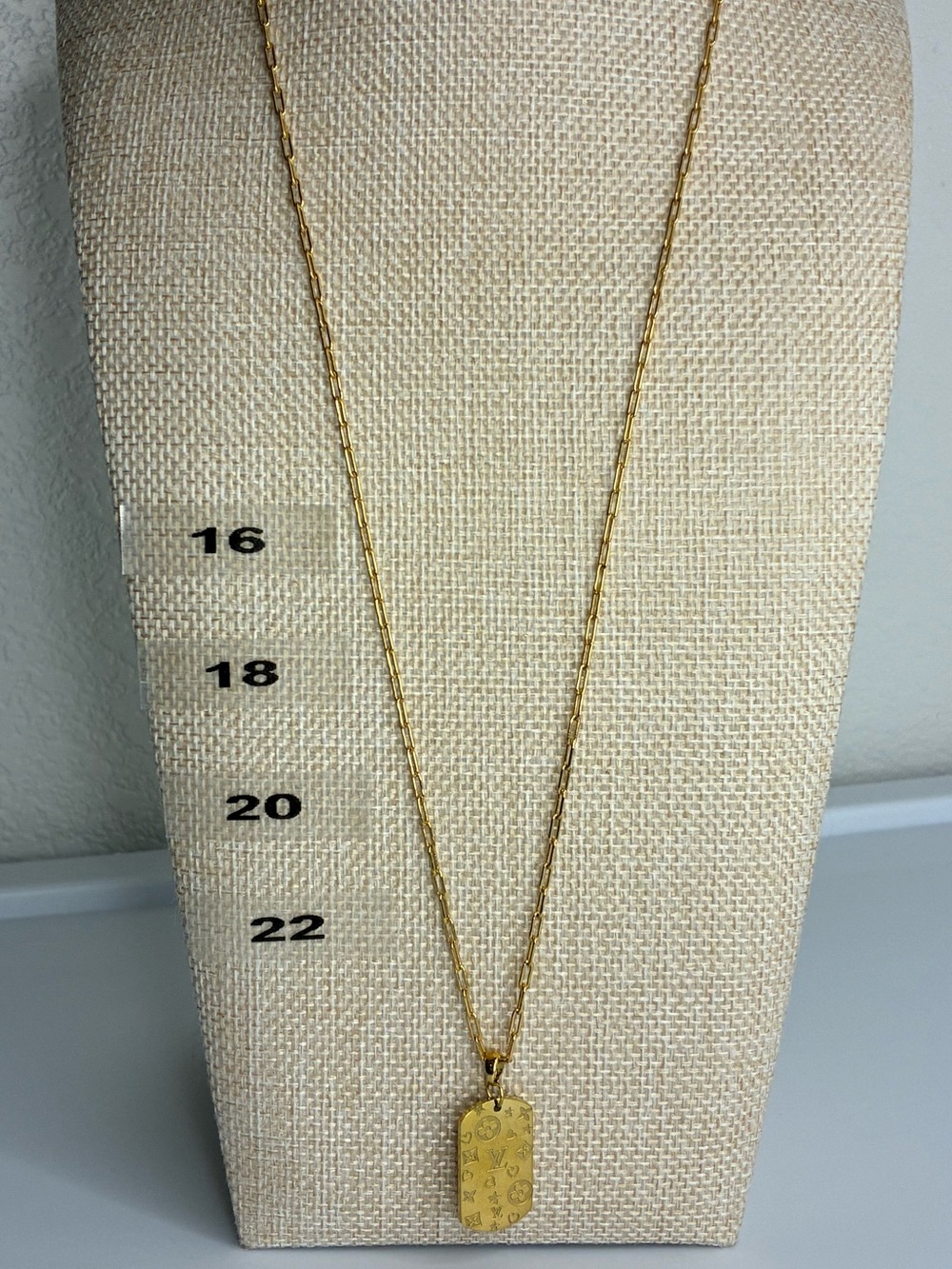 Vintage Gold-Tone Rectangle Tag Pendant Necklace - Women's Jewelry